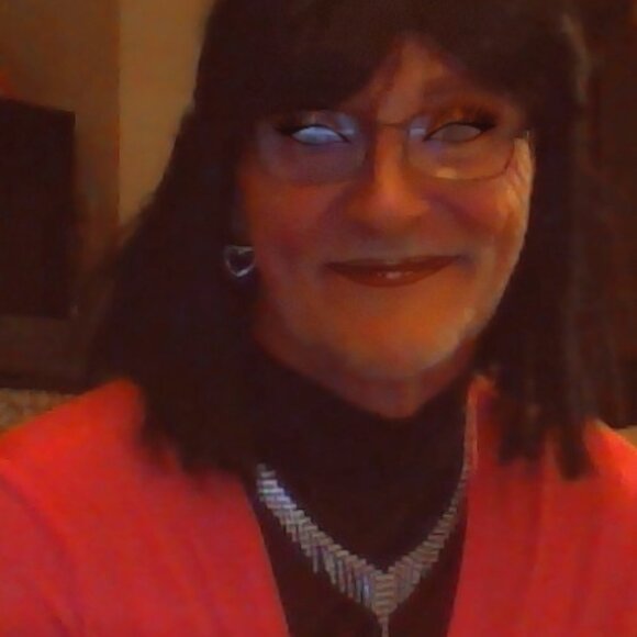 Meet your Posher, ClosetGurl - Picture 3 of 3